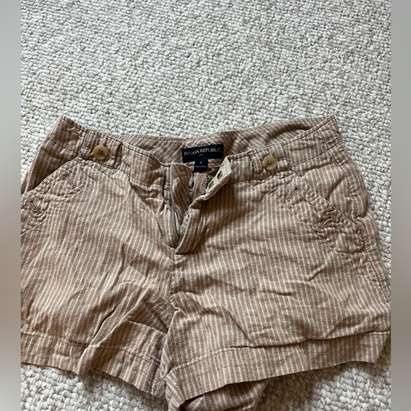 Banana republic tan dress shorts size 4 - Picture 2 of 2